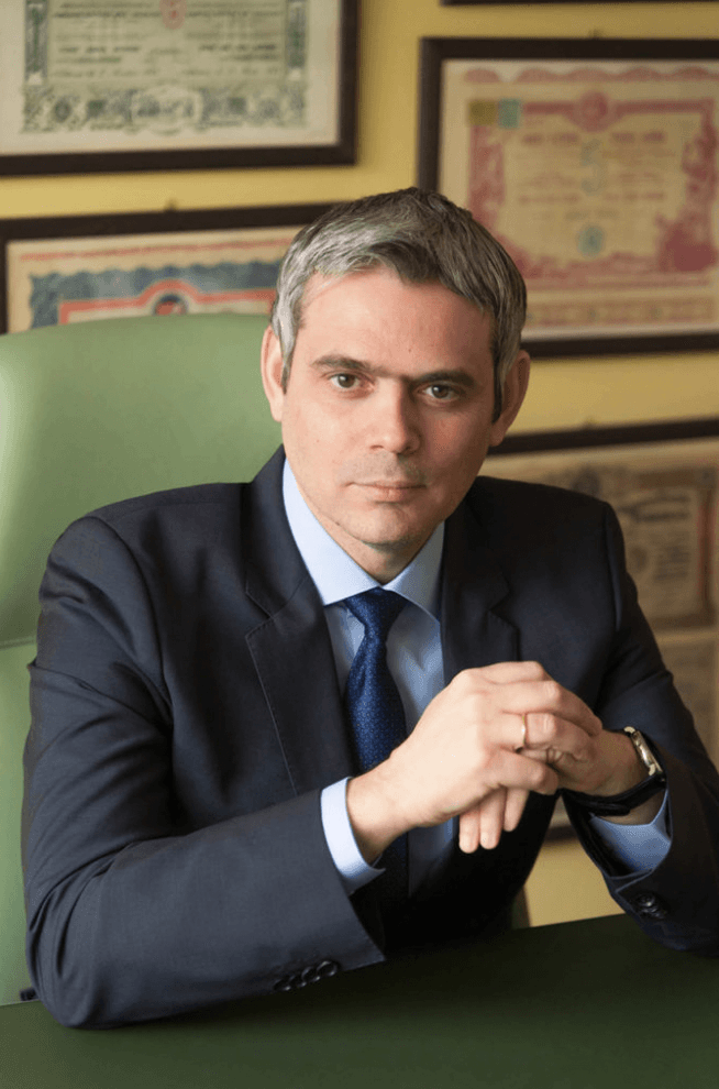 Βιογραφικό — Κώστας Καραγκούνης